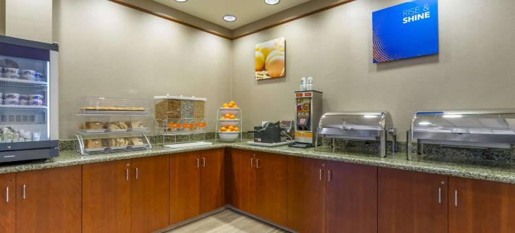 舒适套房酒店-萨拉索塔-西耶斯塔岛(Comfort Suites Sarasota-Siesta Key)图片