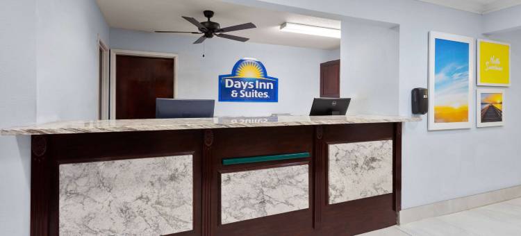 斯勒城戴斯套房酒店(Days Inn & Suites by Wyndham Siler City)图片