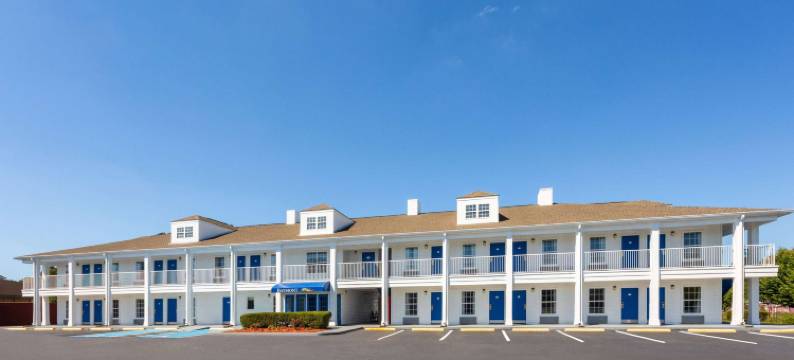 佐治亚洲不伦瑞克温德姆呗盟酒店(Baymont by Wyndham Brunswick GA)图片