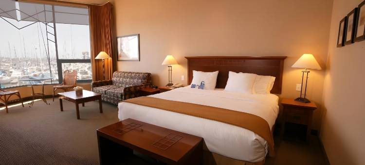 智选假日酒店及套房本图拉by IHG(Holiday Inn Express & Suites Ventura Harbor)图片