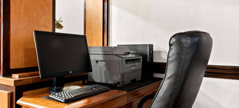 沃伦戴斯套房酒店(Days Inn & Suites by Wyndham Warren)图片