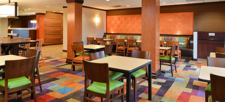 克利夫兰埃文郡万豪万枫酒店(Fairfield Inn & Suites Cleveland Avon)图片