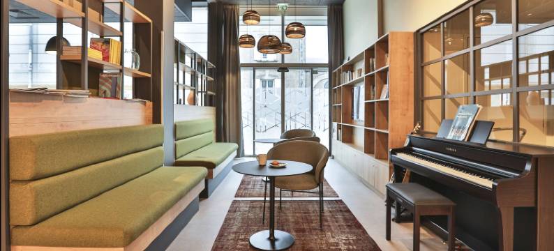 拉罗什续尔雍中心火车站康铂酒店(Campanile PRIME - La Roche Sur Yon Centre Gare)图片