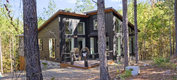 Secluded Luxury Couples Cabin with Hot Tub图片