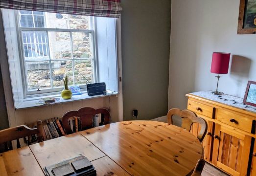 Spacious 4 Bed Maisonette on Scottish Borders High Street Hotel Overview