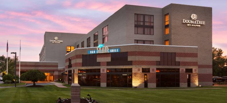 哈特福布拉德利机场希尔顿逸林酒店(DoubleTree by Hilton Hartford - Bradley Airport)图片