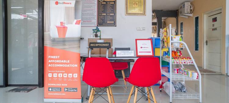 红多兹伊斯兰酒店@维农恩甘朱克(RedDoorz Syariah at Winong Nganjuk)图片