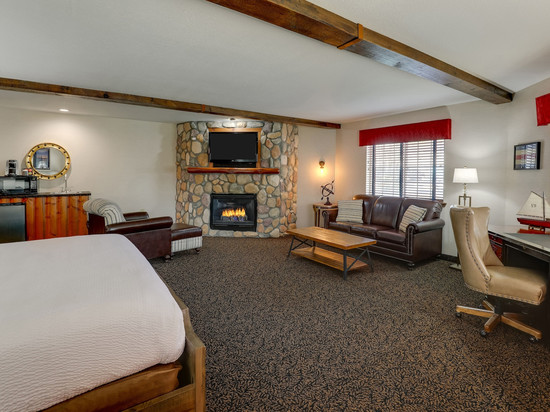 皮奥里亚斯东尼小河酒店及会议中心