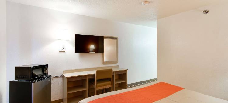 沃基根6号汽车旅馆(Motel 6 Waukegan, IL)图片