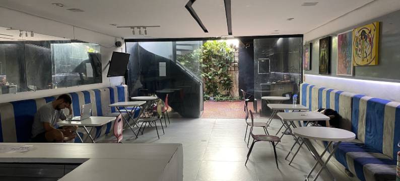 黑客旅舍(Hacker Hostel)图片