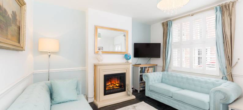 莎士比亚之家,免费停车,市中心地点(Shakespeare House Town Centre Free Parking)图片