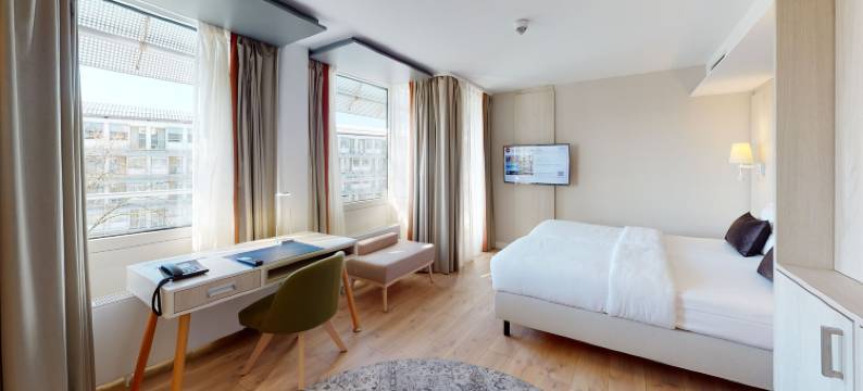 波茨坦滕普林空格勒斯酒店(Kongresshotel Potsdam am Templiner See)图片