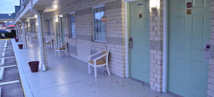 凯霍加福尔斯经济型汽车旅馆(Economy Inn Cuyahoga Falls)图片