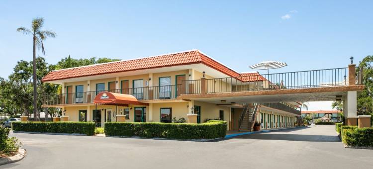 克利尔沃特/中央温德姆戴斯酒店(Days Inn by Wyndham Clearwater/Gulf to Bay)图片