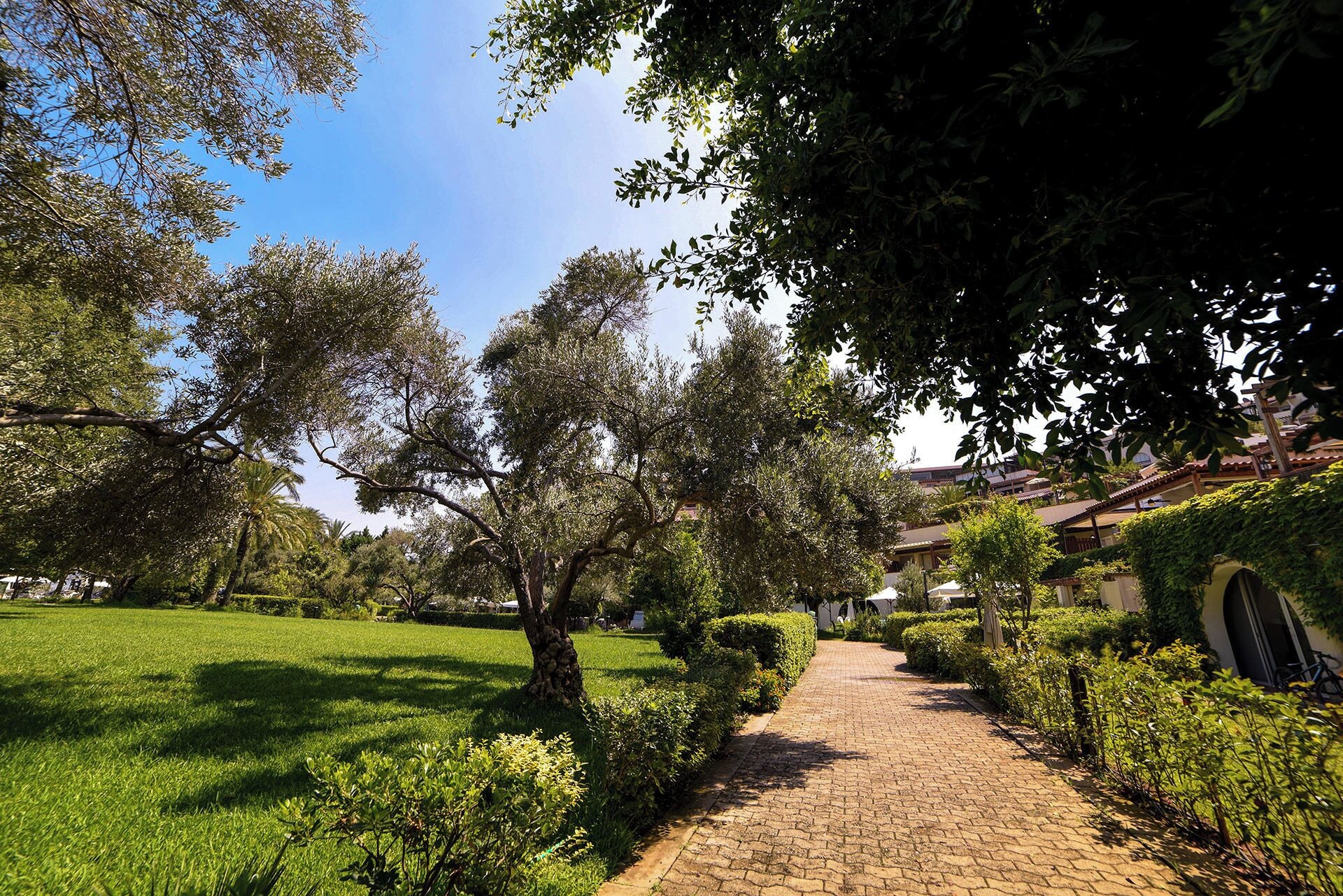 Portemilio Hotel & Resort Over view