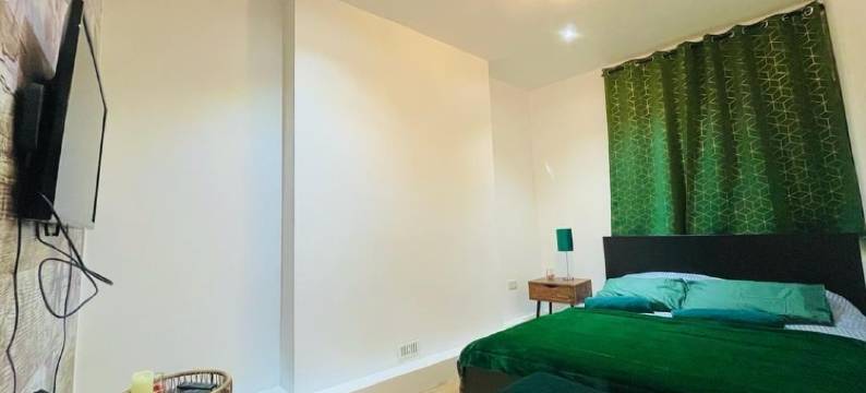 带有Jacuzzi热水浴缸和桑拿的伦敦豪华公寓(London Luxury Apartment with Private Jacuzzi Hot Tub & Sauna)图片