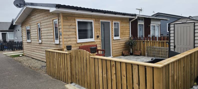 一卧室小屋 - 睡两人 - 可带宠物 - 距海滩两分钟(1 Bed Cabin - Sleeps 2 - Pets - 2 Min to Beach)图片