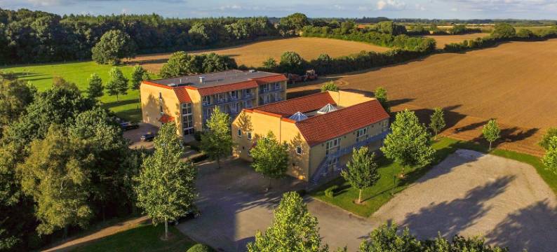 菲尔斯特斯科夫酒店及会议中心(Fjelsted Skov Hotel & Konference)图片