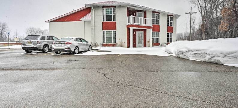 位于萨吉诺湾水滨附近的鸽子工作室!(Pigeon Studio, Close to Saginaw Bay Waterfront!)图片