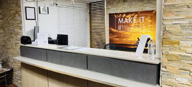 坎萨斯城独立城I-70E 乡村套房运动复合式酒店(Countryside Suites Kansas City Independence I-70 East Sports Complex Hotel)图片