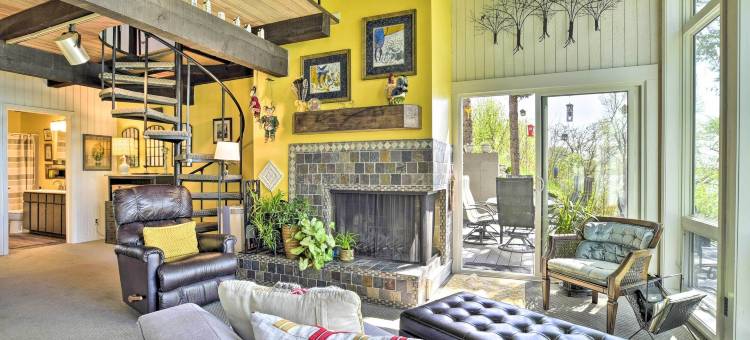 山顶绿湖家:码头，皮划艇，观景!(Hilltop Green Lake Home Dock, Kayaks, Views!)图片