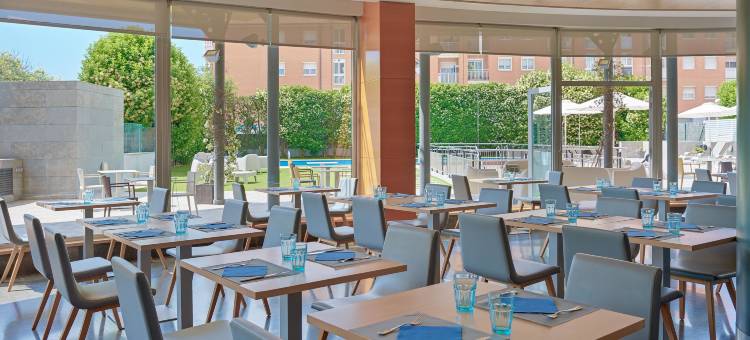 由波特文图拉世界运营的东西风别墅中心(Ponient Vila Centric by PortAventura World)图片