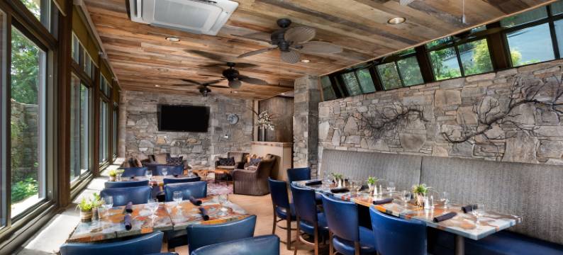 Holiday Inn 阿什维尔，比尔特莫尔东(Holiday Inn ASHEVILLE EAST-BLUE RIDGE PKWY by IHG)图片