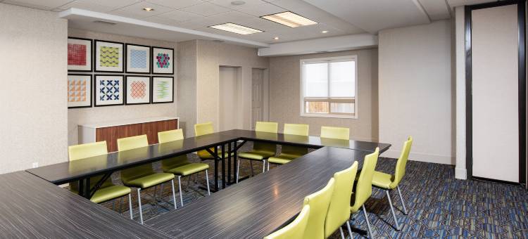 Holiday Inn Express 大草原城(Holiday Inn Express Grande Prairie)图片