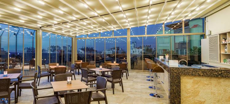 安塔利亚拉拉假日酒店(Holiday Inn ANTALYA - LARA by IHG)图片