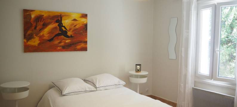 Holiday Home in Villes-sur-Auzon with Pool图片
