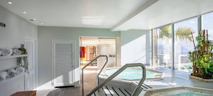 亚特兰蒂达丝绸酒店(Silken Atlántida Santa Cruz)图片