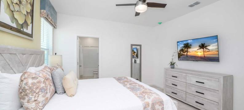 Upstay - 魔法大宅，带泳池、水疗、影院和游戏(Upstay - Magic Mansion w Pool-spa-cinema-games)图片