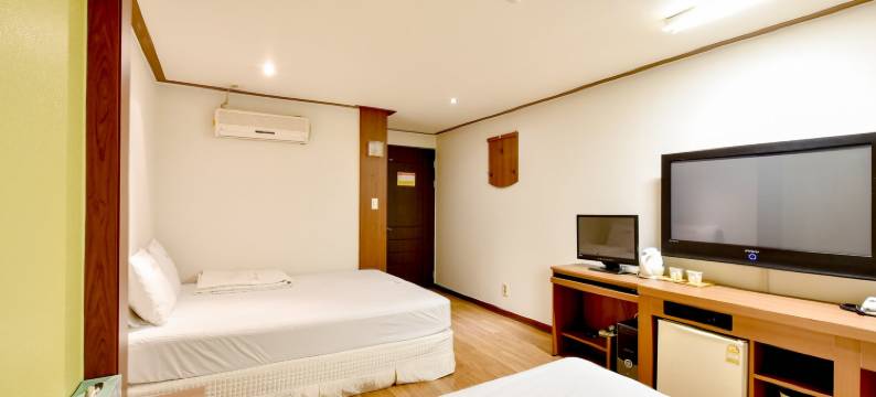 橙色酒店(Orange Hotel)图片