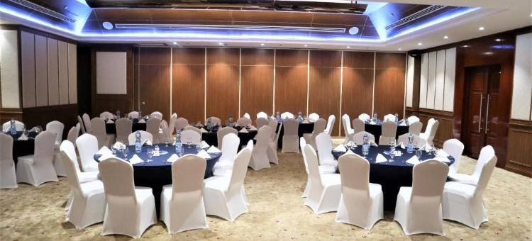 海丁顿鲁维酒店(Golden Tulip Headington)图片