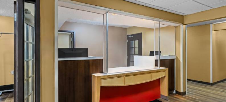 夏洛特 - 行政公园美茵斯坦套房酒店(Suburban Studios Charlotte - Executive Park)图片