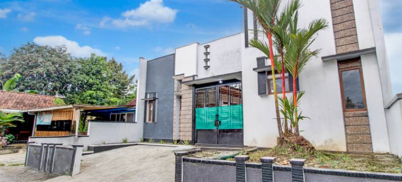 普禾科托酒店，靠近普禾科托广场(原拉尼亚旅馆)(Hotel O Purwokerto Near Alun Alun Purwokerto Formerly Guest House Rania)图片