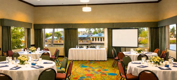 智选假日套房酒店布朗斯维尔 by IHG(Holiday Inn Express & Suites Brownsville by IHG)图片