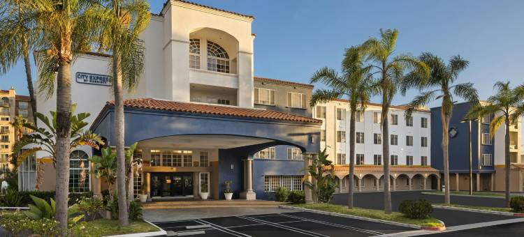 万豪城市快捷酒店圣塔安那/橙县机场(City Express by Marriott Santa Ana/Orange County Airport)图片