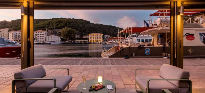 杜罗迪阿拉冈贝斯特韦斯特酒店(Best Western Hotel du Roy DAragon)图片