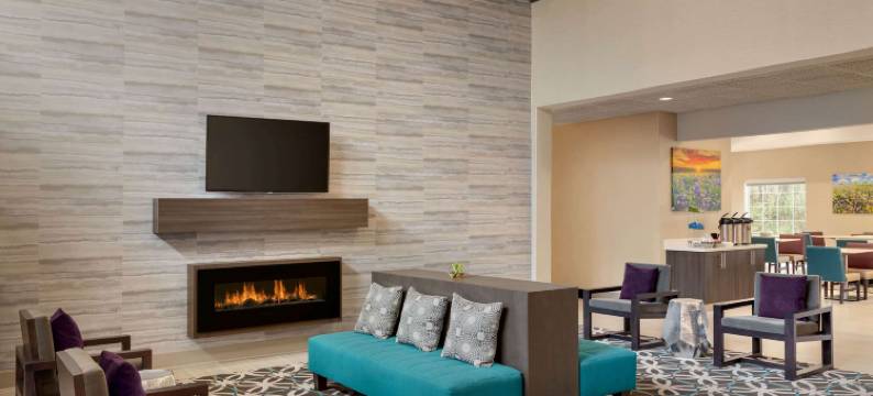 朗维尤南I-20拉昆塔温德姆套房酒店(La Quinta Inn & Suites by Wyndham I-20 Longview South)图片