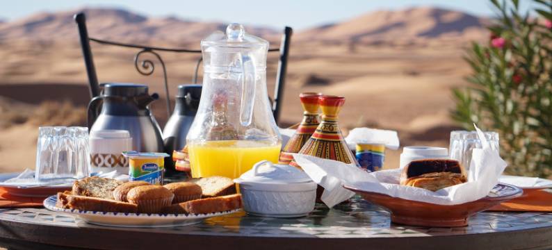 Sleeping in a Luxury Tent in Merzouga Desert !图片