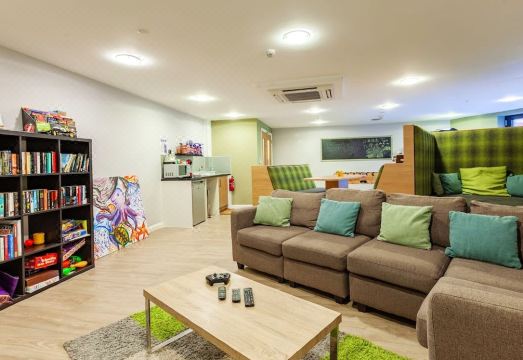 Ensuite Rooms for Students Only-Bangor Hotel Overview