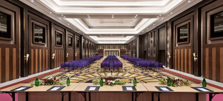 勒克瑙温德姆华美达酒店及会议中心(Ramada by Wyndham Lucknow Hotel and Convention Center)图片