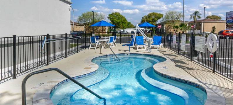 坦帕南部舒眠套房酒店(Sleep Inn & Suites Tampa South)图片