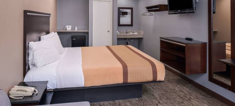 拉古那旅店&套房(Laguna Inn and Suites)图片