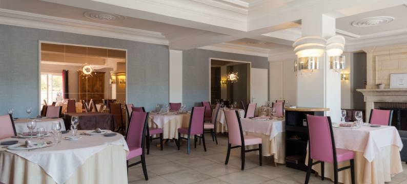 Logis Hôtel Restaurant Aux Maisons图片