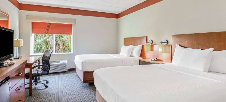 迈阿密卡特勒湾拉昆塔温德姆套房酒店(La Quinta Inn & Suites by Wyndham Miami Cutler Bay)图片