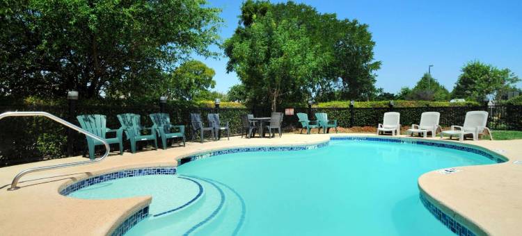 阿林顿/达拉斯地区温德姆麦客达套房酒店(Travelodge by Wyndham Arlington/Dallas Area)图片