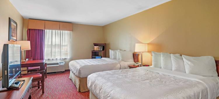 克利尔莱克广场贝斯特韦斯特酒店(Best Western Clearlake Plaza)图片