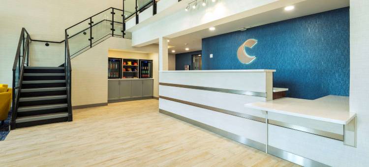 金斯顿西汽车旅馆(Comfort Inn & Suites)图片